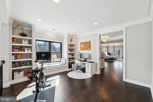 Fitness Equipment, Home Office, Interior, Recessed Lighting, Wood Texture Flooring