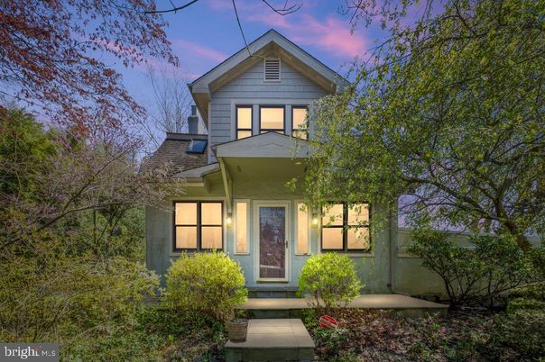 Exterior, Facade, American Craftsman