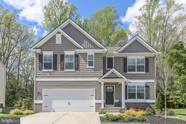 Attached, Exterior, Facade, American Craftsman