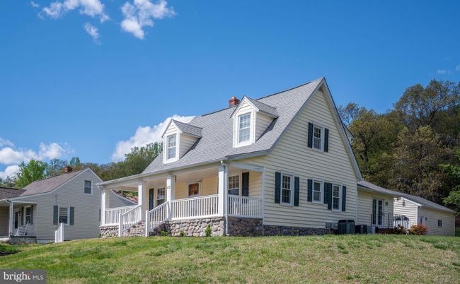 Exterior, Facade, Cape Cod