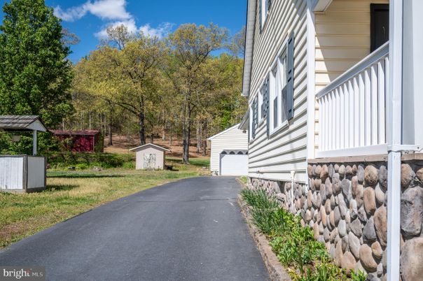 Detached Garage, Exterior