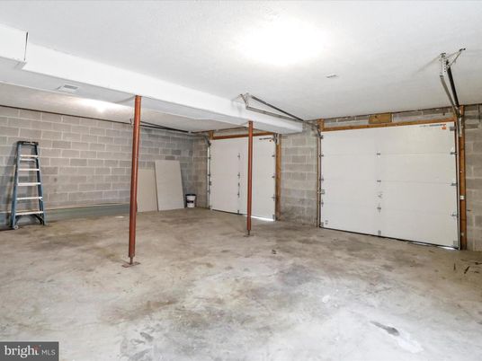 Garage, Interior, Stone Walls