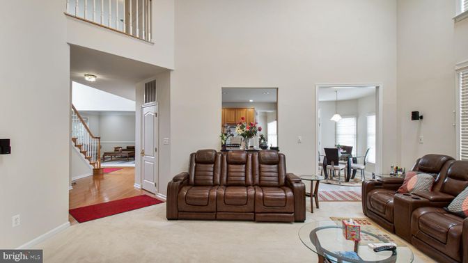 Dining room, Interior, Living room, Pendant Lights, Recessed Lighting, Wood Texture Flooring