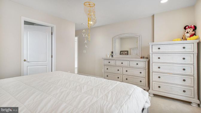 Bedroom, Interior, Pendant Lights, Recessed Lighting