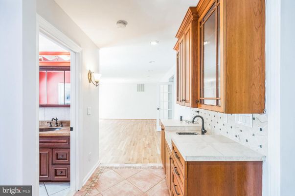 Bathroom, Interior, Kitchen, Recessed Lighting, Wood Texture Flooring