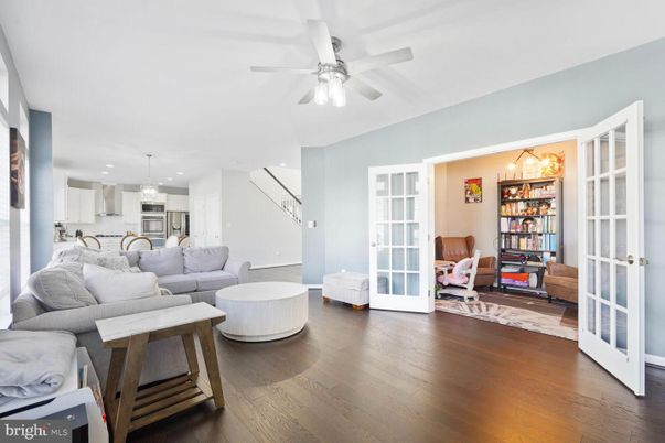 Interior, Kitchen, Living room, Pendant Lights, Recessed Lighting, Wood Texture Flooring