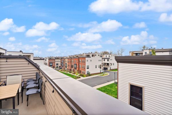 Exterior, Other, Skyline