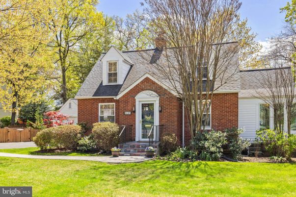 Exterior, Facade, Brick Facade, Cape Cod