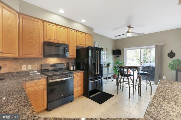Dining room, Interior, Kitchen, Recessed Lighting
