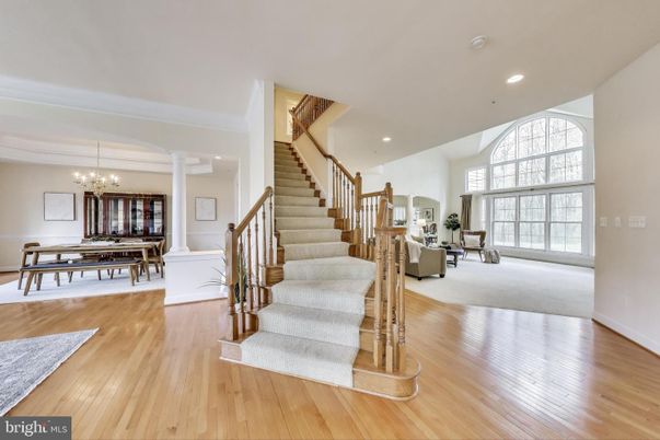 Chandelier, Dining room, Interior, Living room, Recessed Lighting, Wood Texture Flooring