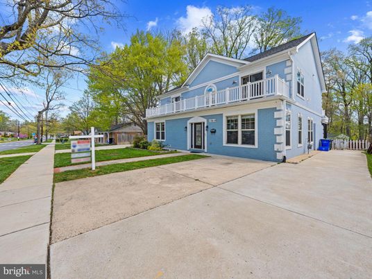 Backyard, Exterior, Facade, Farmhouse