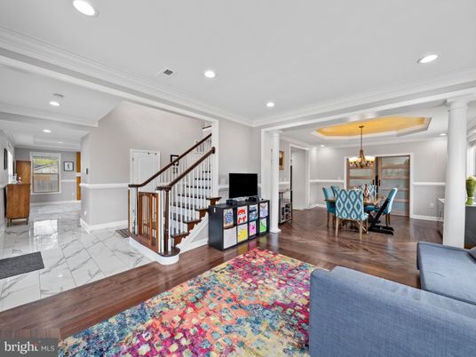 Chandelier, Dining room, Interior, Marble, Recessed Lighting, Wood Texture Flooring