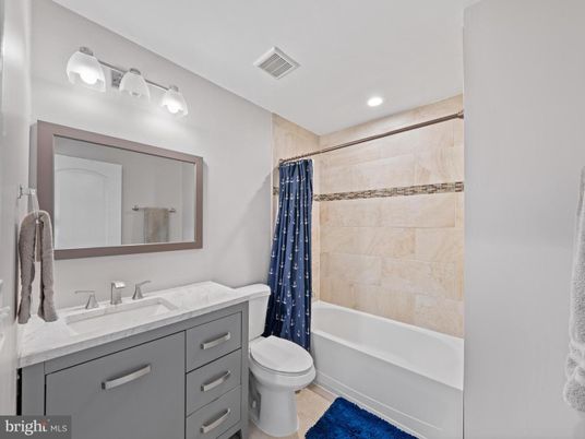 Bathroom, Interior, Recessed Lighting