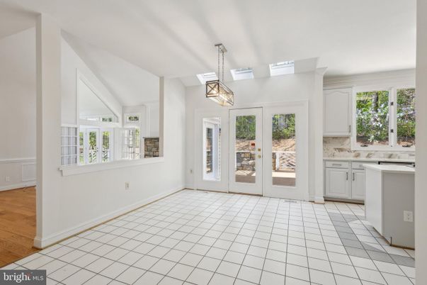 Interior, Kitchen, Pendant Lights, Wood Texture Flooring