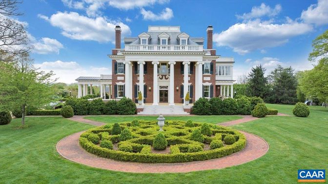 Backyard, Exterior, Facade, Brick Facade, Georgian