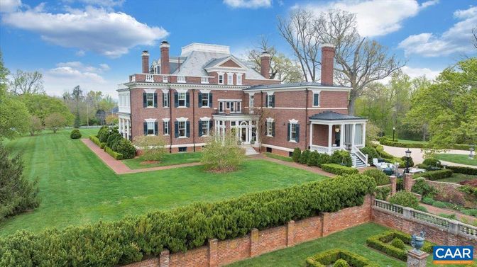 Backyard, Exterior, Facade, Brick Facade, Georgian