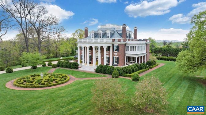 Backyard, Exterior, Facade, Brick Facade, Georgian