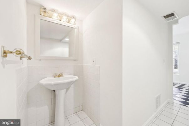 Bathroom, Interior