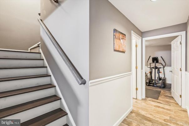 Fitness Equipment, Interior, Recessed Lighting, Wood Texture Flooring