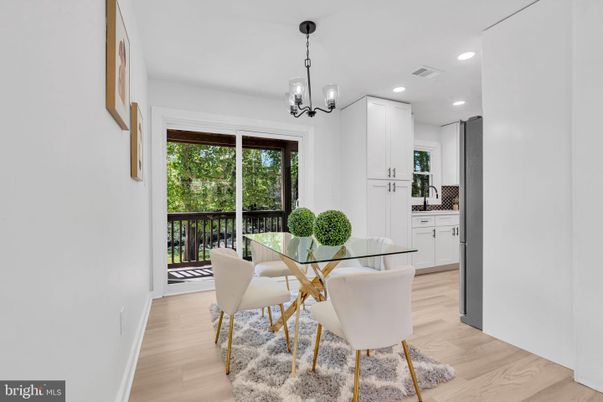 Chandelier, Dining room, Interior, Pendant Lights, Recessed Lighting, Wood Texture Flooring