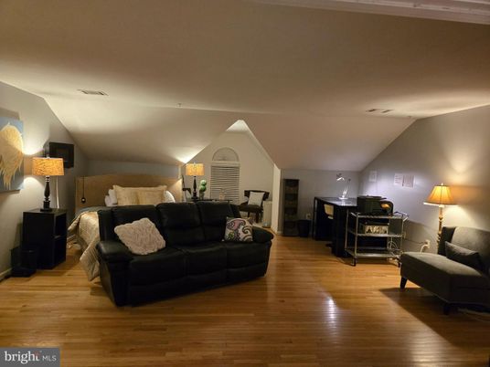 Bedroom, Fitness Equipment, Interior, Wood Texture Flooring