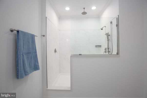 Bathroom, Interior, Marble Walls, Recessed Lighting