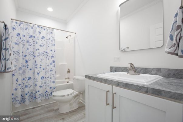 Bathroom, Interior, Recessed Lighting, Wood Texture Flooring