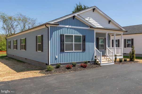 Exterior, Facade, Farmhouse