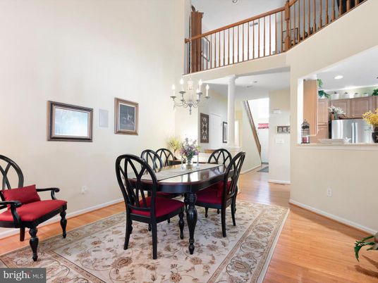 Chandelier, Dining room, Interior, Recessed Lighting, Wood Texture Flooring
