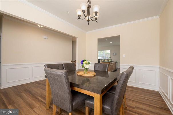 Chandelier, Dining room, Interior, Recessed Lighting, Wood Texture Flooring