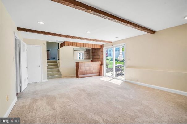 Empty room, Interior, Recessed Lighting, Wooden Beams