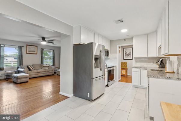 Interior, Kitchen, Living room, Recessed Lighting, Wood Texture Flooring
