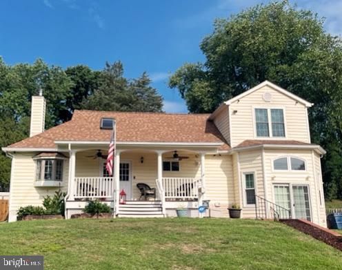 Backyard, Exterior, Facade, Ranch