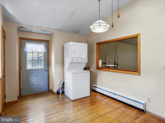 Interior, Pendant Lights, Utility Closets, Washer, Wood Texture Flooring