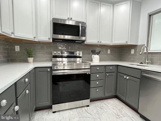 Interior, Kitchen, Marble, Stainless Steel Appliances