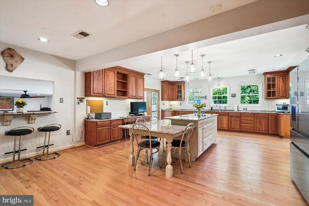Dining room, Interior, Kitchen, Pendant Lights, Recessed Lighting, Wood Texture Flooring