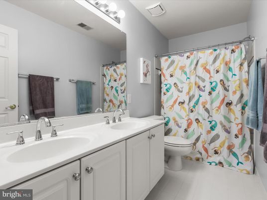 Bathroom, Dual Sink Vanities, Interior