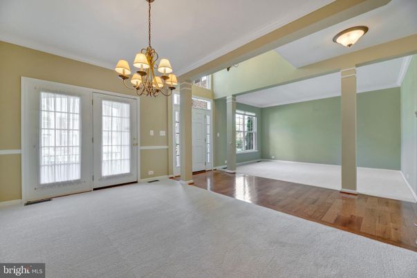 Chandelier, Empty room, Interior, Wood Texture Flooring