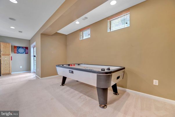 Game Room, Interior, Recessed Lighting