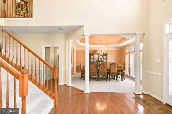 Chandelier, Dining room, Interior, Recessed Lighting, Wood Texture Flooring