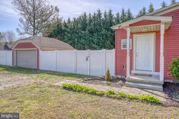 Backyard, Detached Garage, Exterior