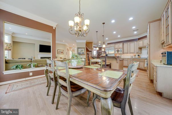 Chandelier, Dining room, Interior, Kitchen, Pendant Lights, Recessed Lighting, Wood Texture Flooring