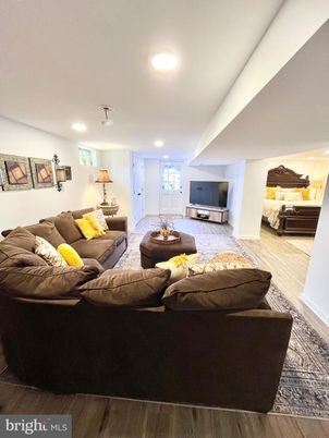Bedroom, Interior, Living room, Recessed Lighting, Wood Texture Flooring