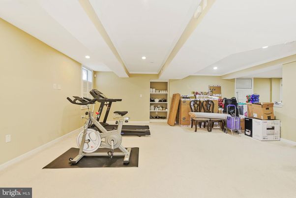 Fitness Equipment, Interior, Recessed Lighting
