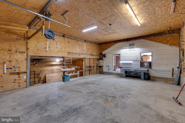 Garage, Interior, Wooden Walls