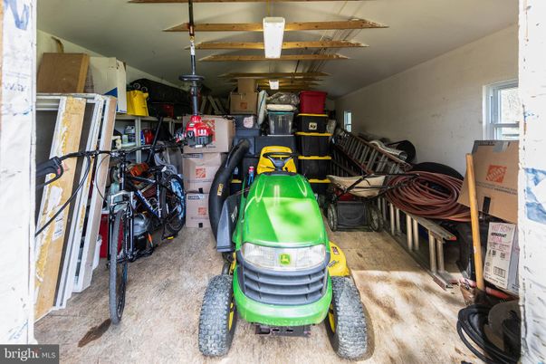 Garage, Interior