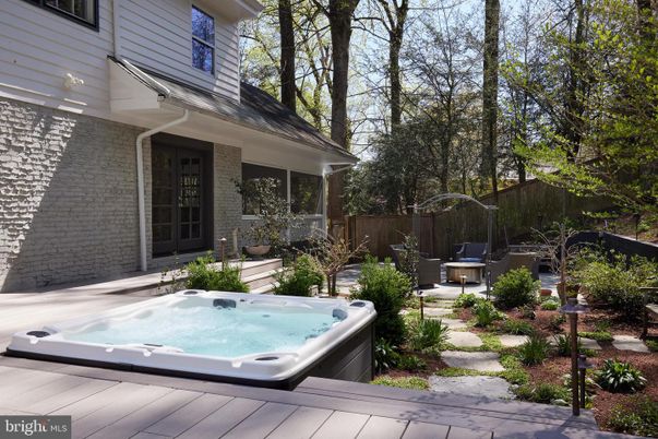 Exterior, Hot Tub