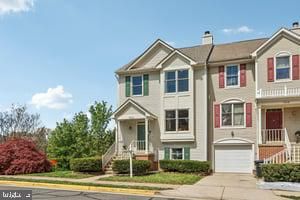 Attached, Exterior, Facade, Rowhouse