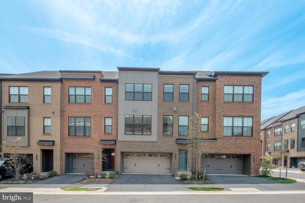 Attached, Exterior, Facade, Brick Facade, Rowhouse