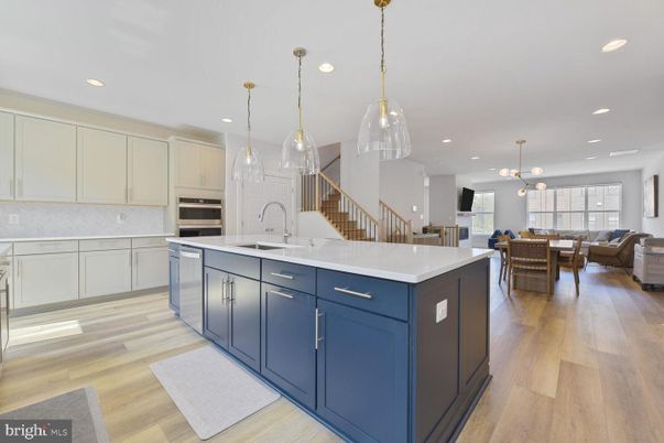 Dining room, Interior, Kitchen, Living room, Pendant Lights, Recessed Lighting, Stainless Steel Appliances, Wood Texture Flooring